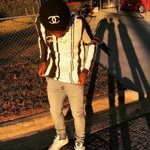 Meet your Posher, Emmanuel